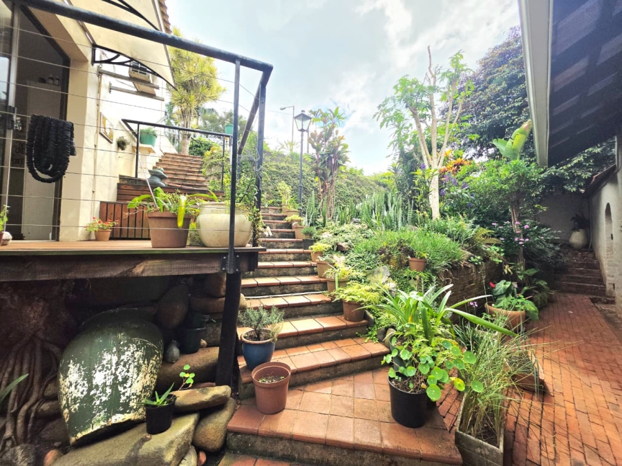 5 Bedroom Property for Sale in Fairview KwaZulu-Natal