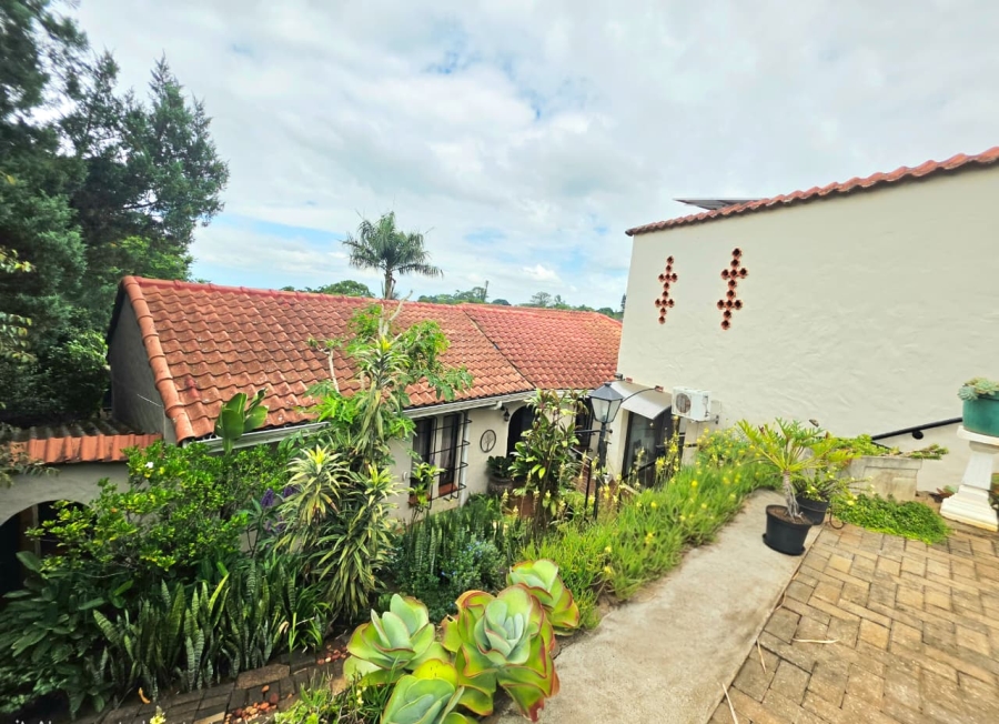 5 Bedroom Property for Sale in Fairview KwaZulu-Natal