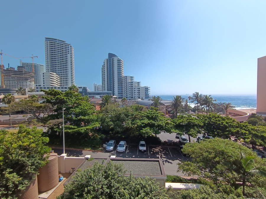 To Let 3 Bedroom Property for Rent in Umhlanga KwaZulu-Natal