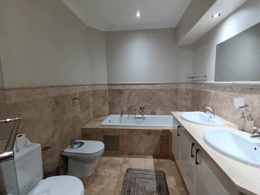 To Let 3 Bedroom Property for Rent in Umhlanga KwaZulu-Natal