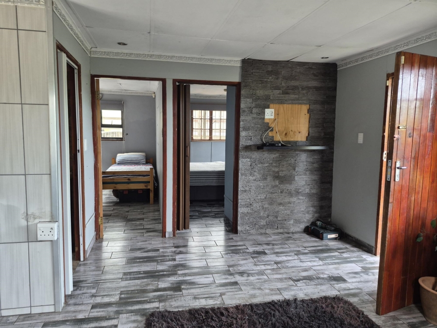 2 Bedroom Property for Sale in Amanzimtoti KwaZulu-Natal