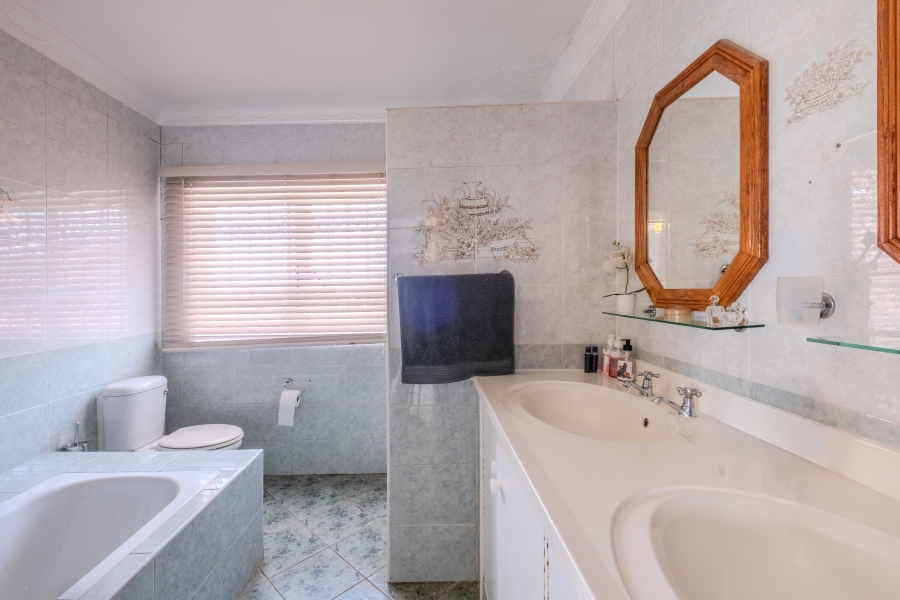 7 Bedroom Property for Sale in Durban North KwaZulu-Natal