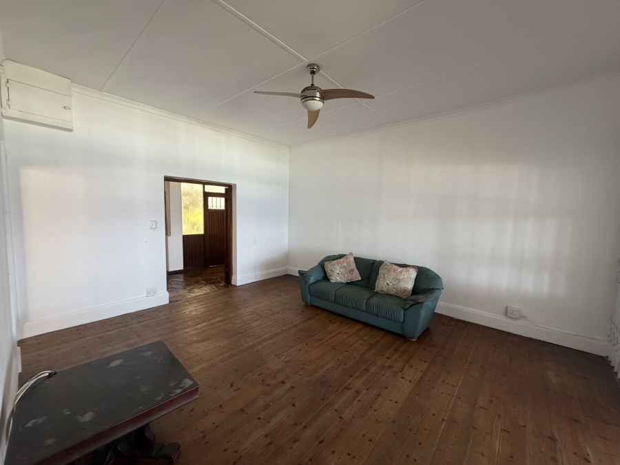 5 Bedroom Property for Sale in Amanzimtoti KwaZulu-Natal