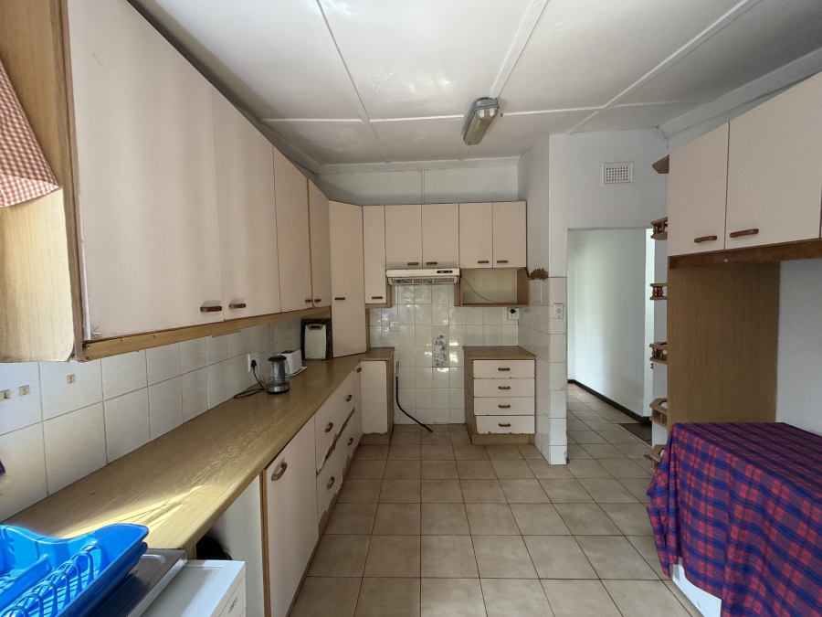 5 Bedroom Property for Sale in Amanzimtoti KwaZulu-Natal