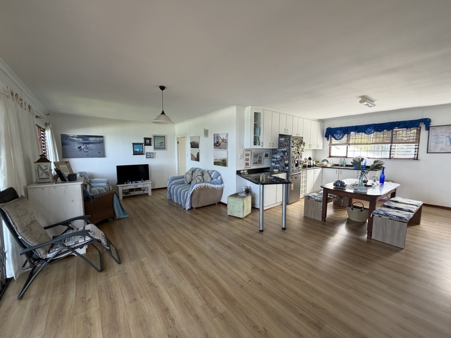 5 Bedroom Property for Sale in Amanzimtoti KwaZulu-Natal