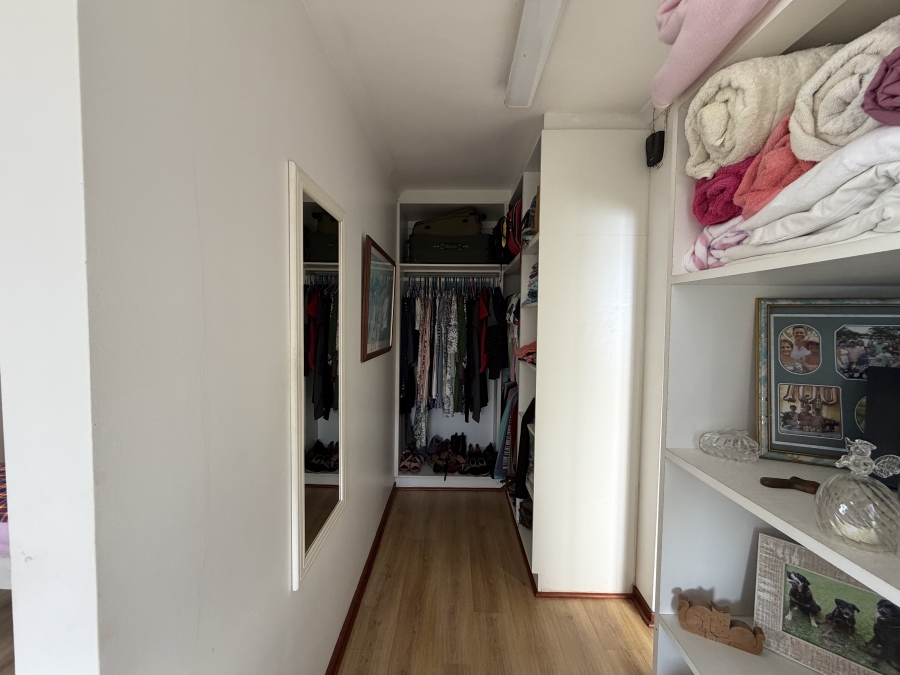 5 Bedroom Property for Sale in Amanzimtoti KwaZulu-Natal