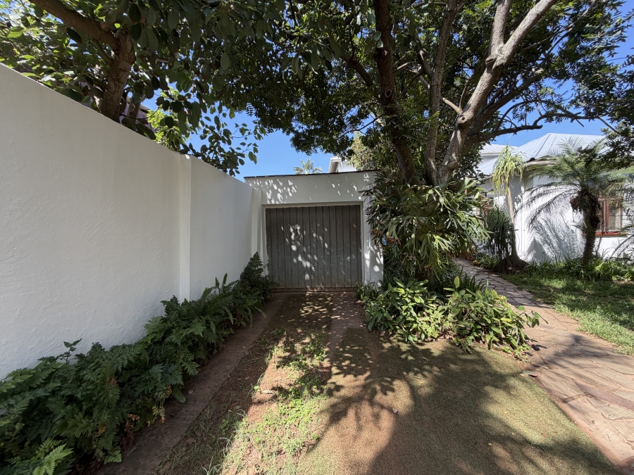 5 Bedroom Property for Sale in Amanzimtoti KwaZulu-Natal