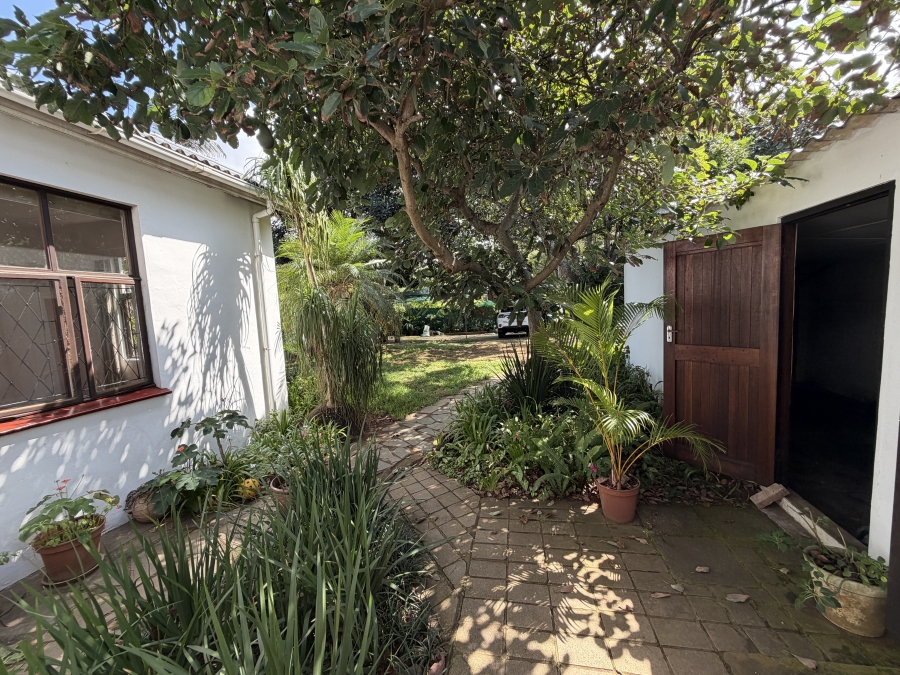 5 Bedroom Property for Sale in Amanzimtoti KwaZulu-Natal