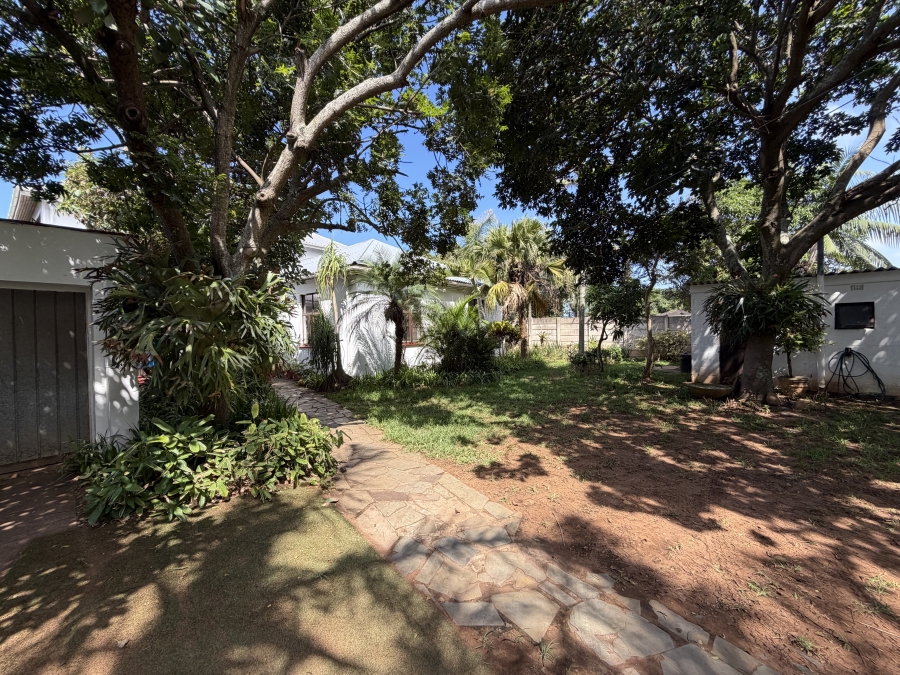 5 Bedroom Property for Sale in Amanzimtoti KwaZulu-Natal