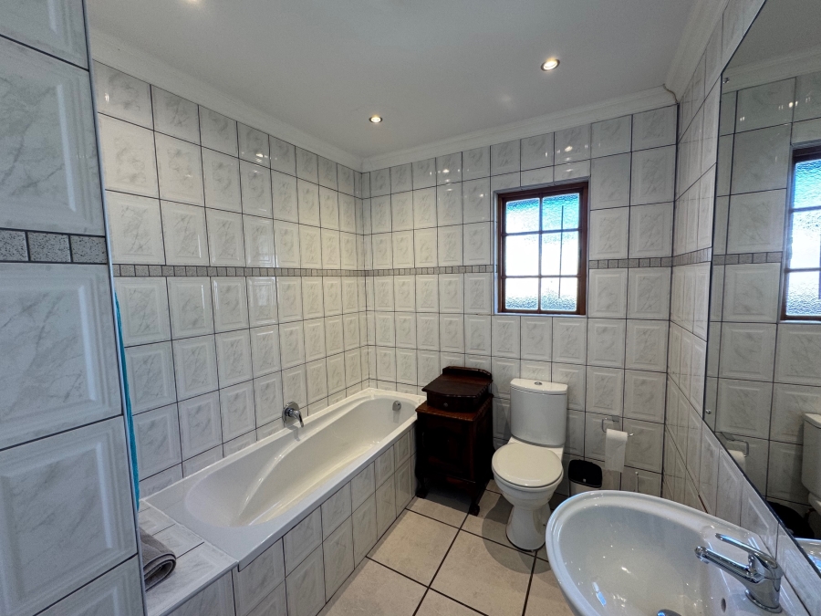 To Let 3 Bedroom Property for Rent in Merrivale Heights KwaZulu-Natal