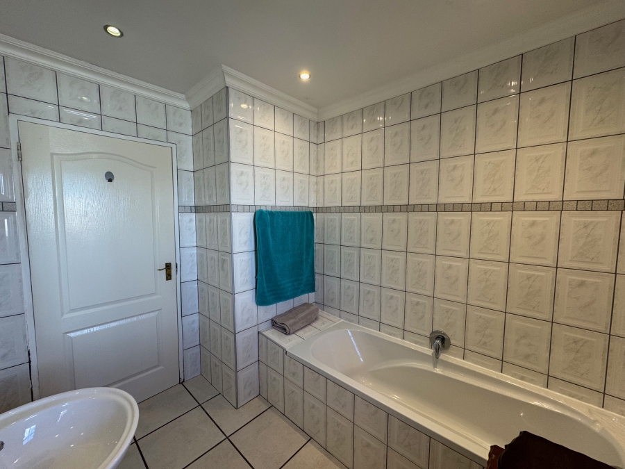 To Let 3 Bedroom Property for Rent in Merrivale Heights KwaZulu-Natal