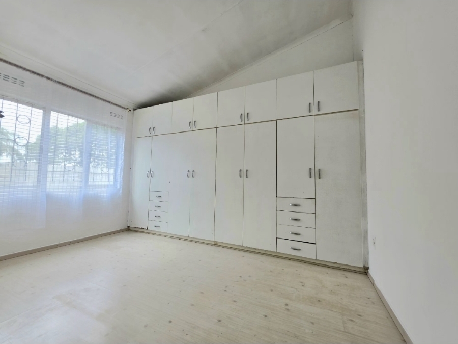 2 Bedroom Property for Sale in Lotus Park KwaZulu-Natal