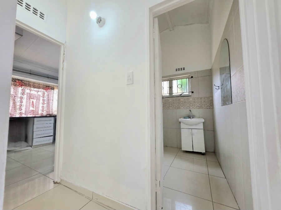 2 Bedroom Property for Sale in Lotus Park KwaZulu-Natal