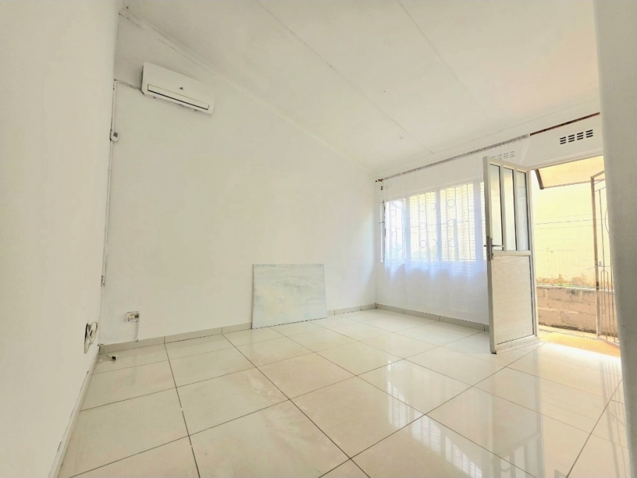 2 Bedroom Property for Sale in Lotus Park KwaZulu-Natal