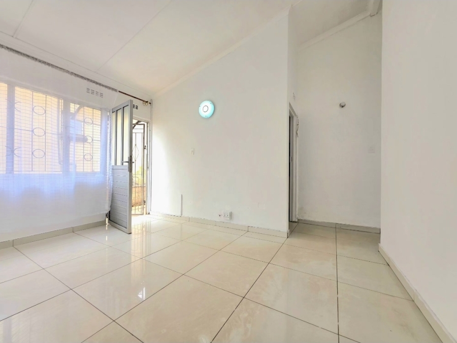 2 Bedroom Property for Sale in Lotus Park KwaZulu-Natal