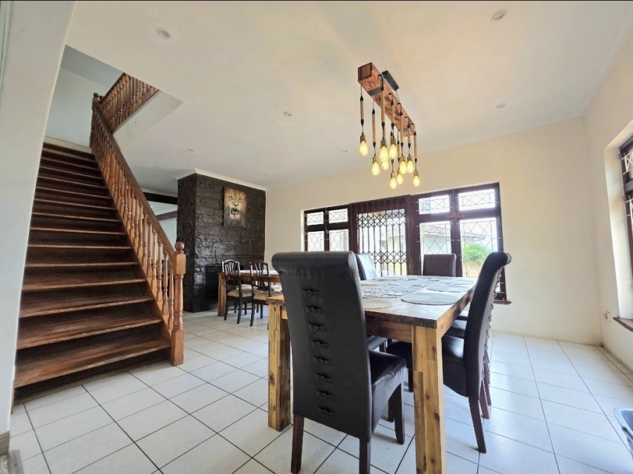 8 Bedroom Property for Sale in Amanzimtoti KwaZulu-Natal