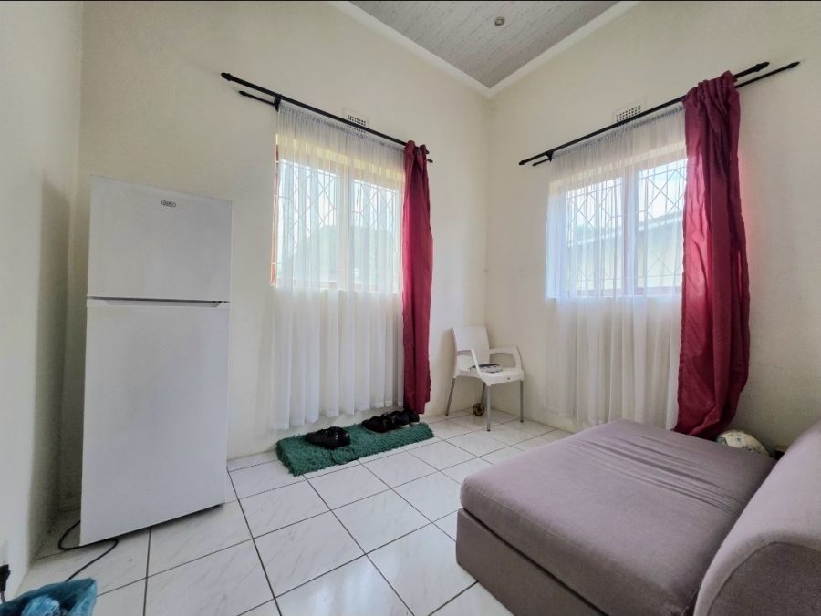 8 Bedroom Property for Sale in Amanzimtoti KwaZulu-Natal