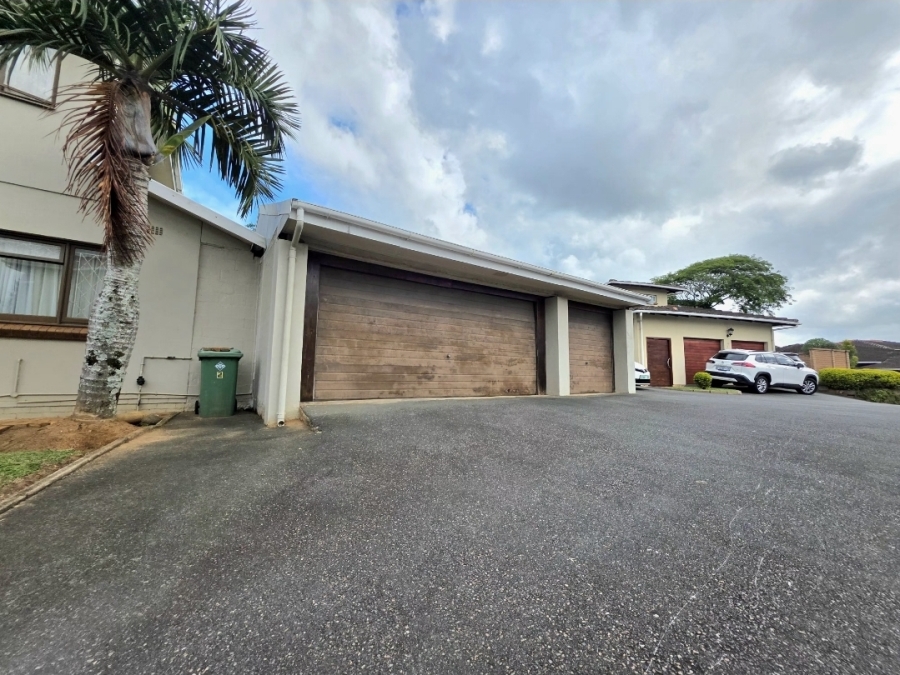 8 Bedroom Property for Sale in Amanzimtoti KwaZulu-Natal