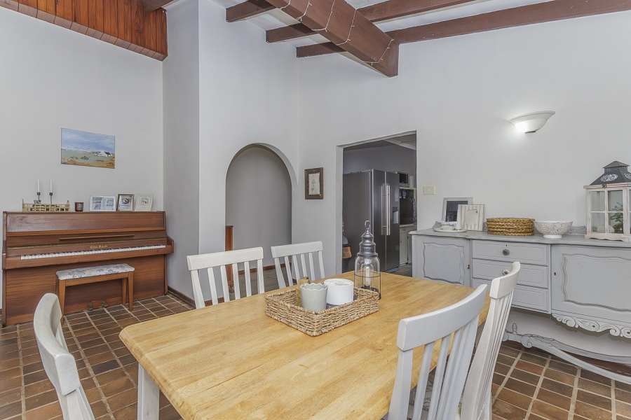 4 Bedroom Property for Sale in Dawncliffe KwaZulu-Natal