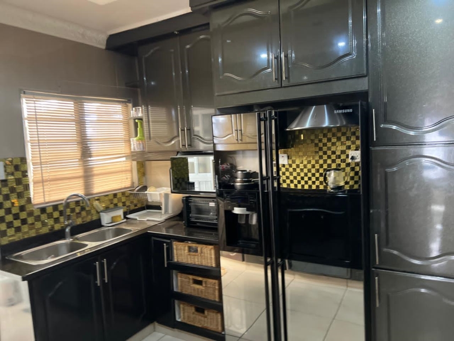 3 Bedroom Property for Sale in Savannah Park KwaZulu-Natal