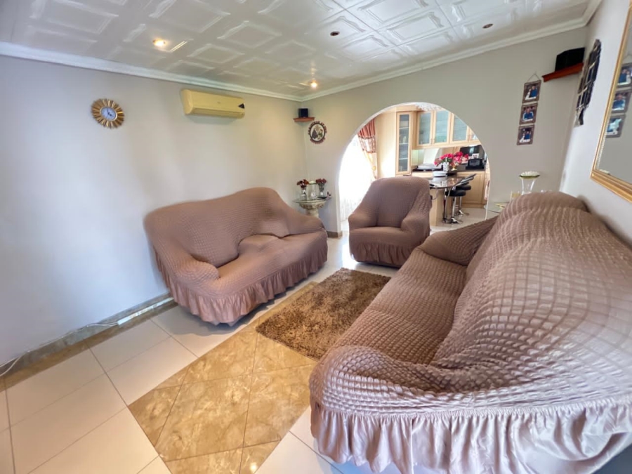 3 Bedroom Property for Sale in Savannah Park KwaZulu-Natal