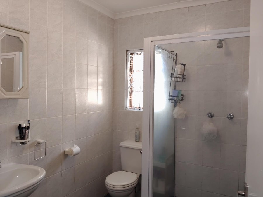 To Let 2 Bedroom Property for Rent in Winston Park KwaZulu-Natal