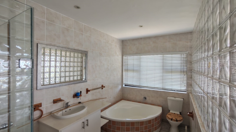 4 Bedroom Property for Sale in Ramsgate KwaZulu-Natal