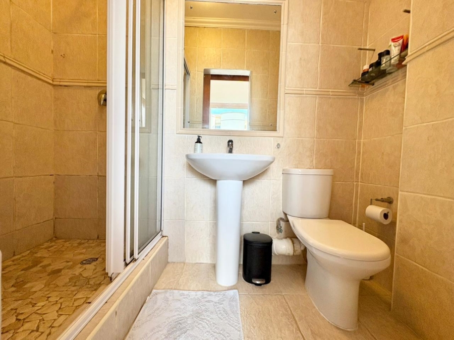 2 Bedroom Property for Sale in Umhlanga KwaZulu-Natal