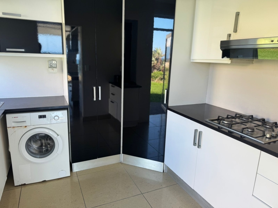 5 Bedroom Property for Sale in Tinley Manor KwaZulu-Natal