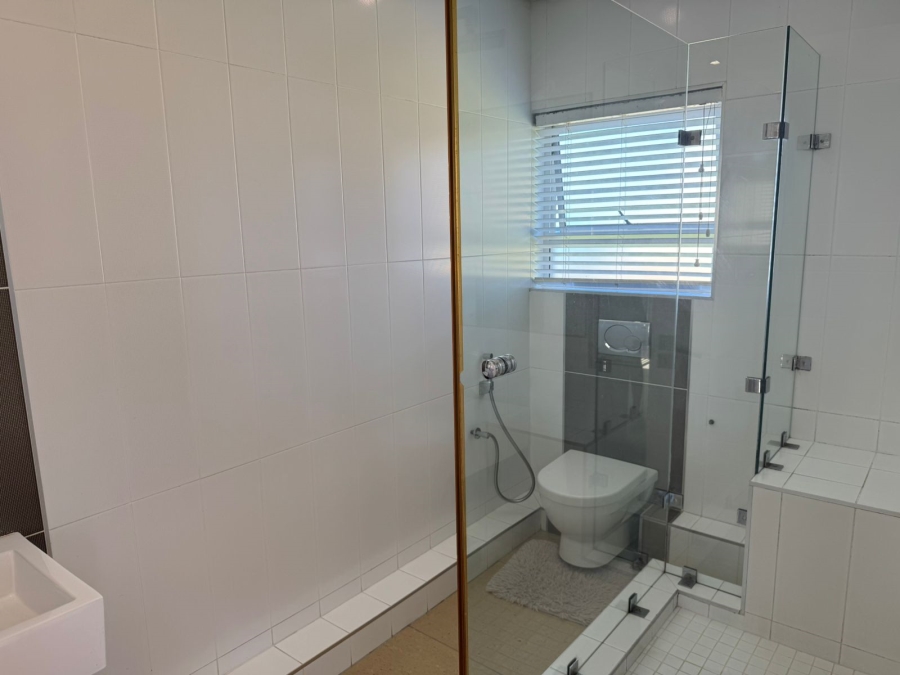 5 Bedroom Property for Sale in Tinley Manor KwaZulu-Natal