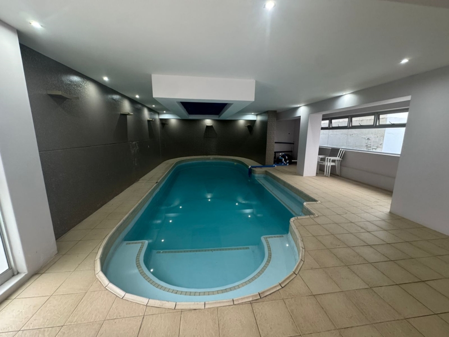 5 Bedroom Property for Sale in Tinley Manor KwaZulu-Natal