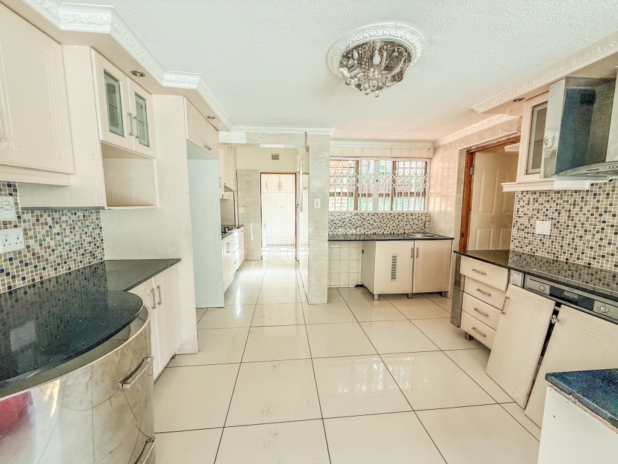 5 Bedroom Property for Sale in Nyala Park KwaZulu-Natal