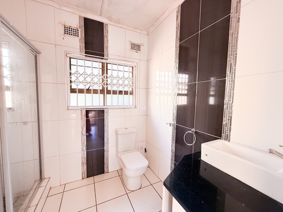 5 Bedroom Property for Sale in Nyala Park KwaZulu-Natal