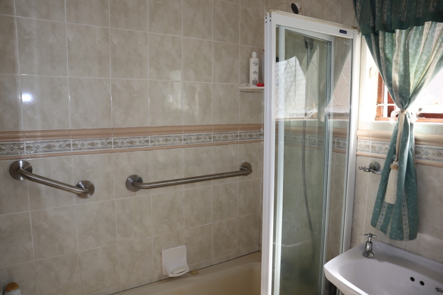 3 Bedroom Property for Sale in Farningham Ridge KwaZulu-Natal