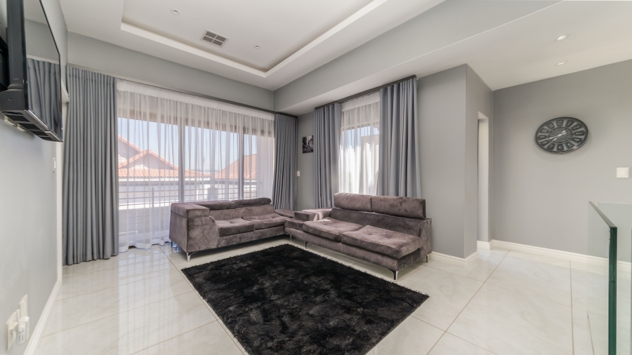 3 Bedroom Property for Sale in Izinga KwaZulu-Natal