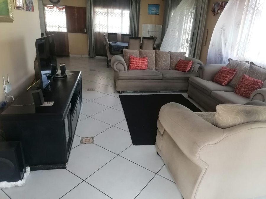 4 Bedroom Property for Sale in Lenham KwaZulu-Natal