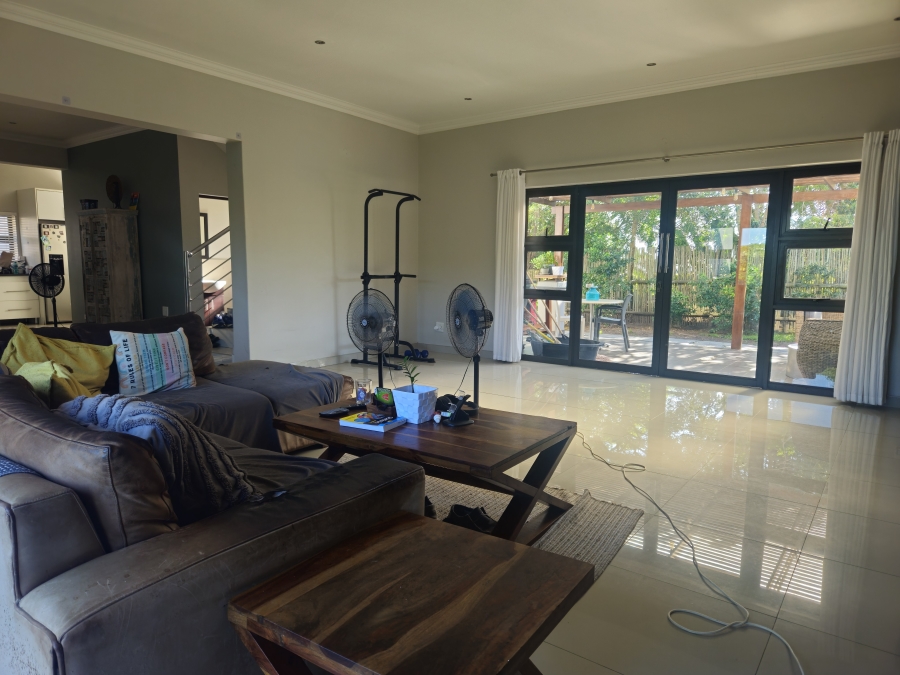 5 Bedroom Property for Sale in Palm Lakes Estate KwaZulu-Natal