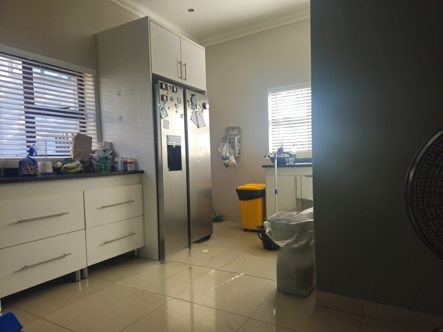 5 Bedroom Property for Sale in Palm Lakes Estate KwaZulu-Natal