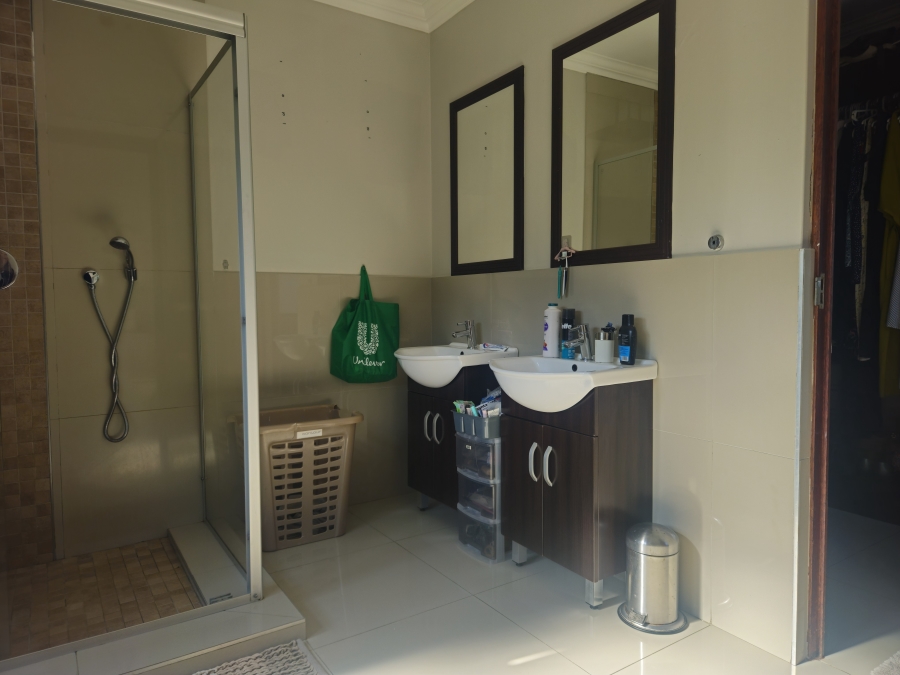 5 Bedroom Property for Sale in Palm Lakes Estate KwaZulu-Natal