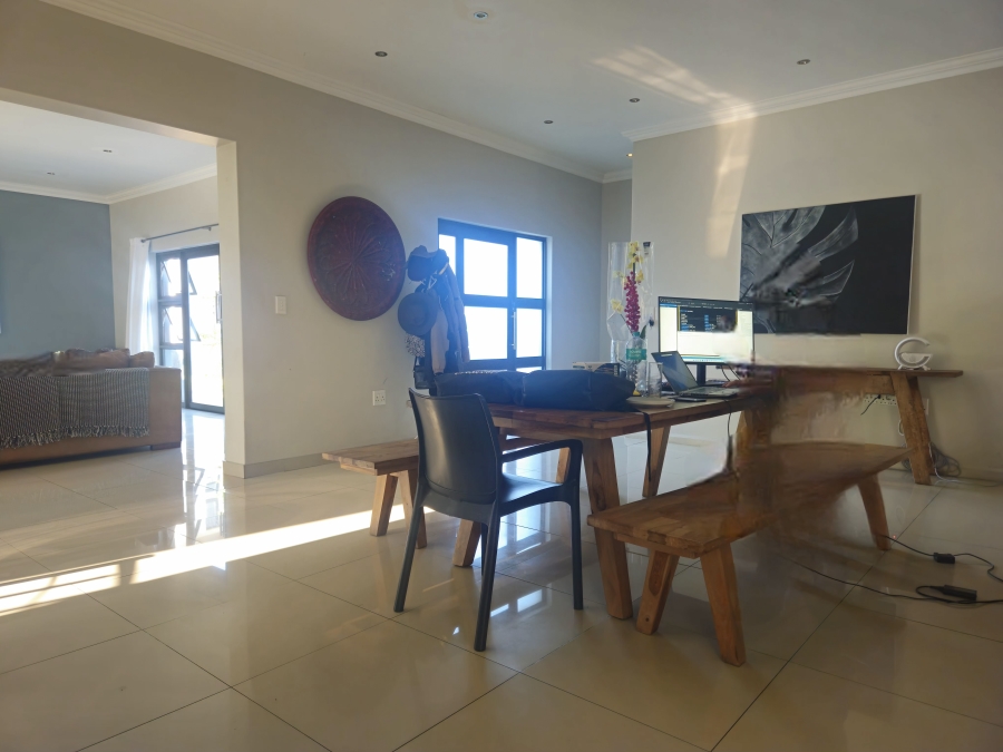 5 Bedroom Property for Sale in Palm Lakes Estate KwaZulu-Natal