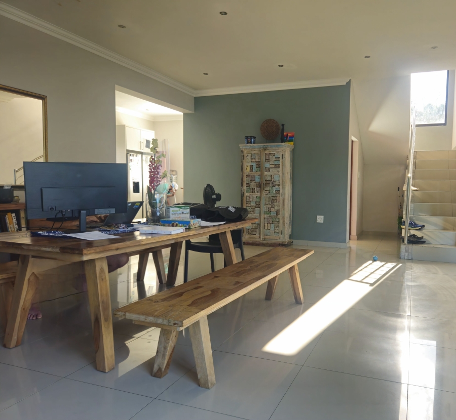 5 Bedroom Property for Sale in Palm Lakes Estate KwaZulu-Natal