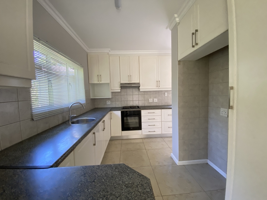 To Let 4 Bedroom Property for Rent in Beverley Hills KwaZulu-Natal