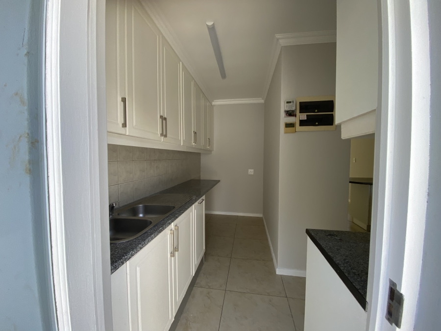 To Let 4 Bedroom Property for Rent in Beverley Hills KwaZulu-Natal