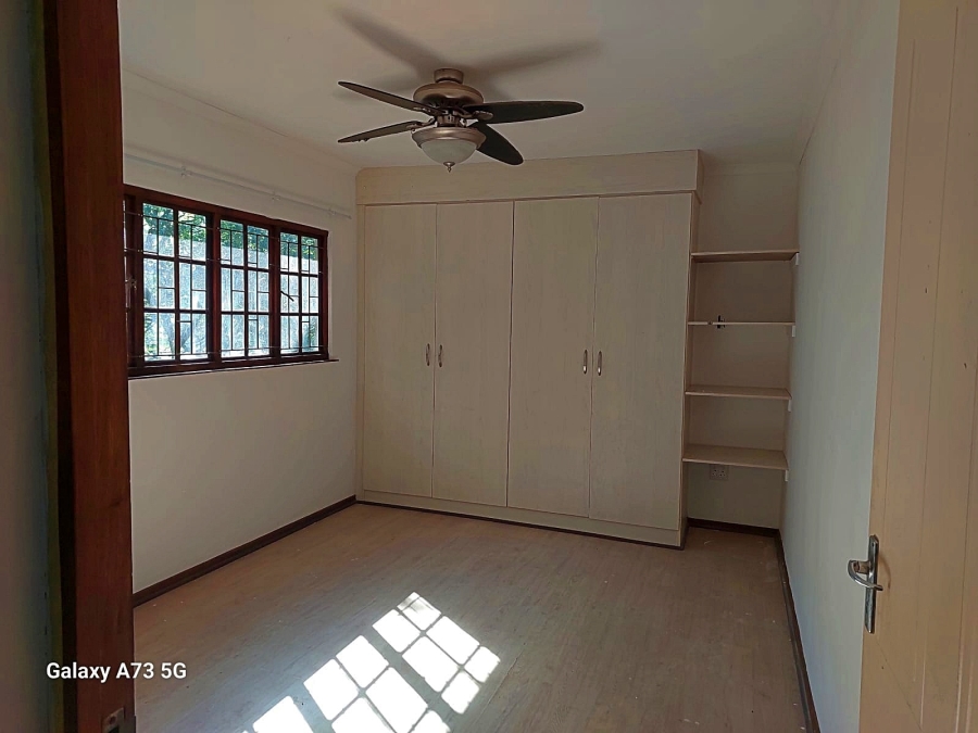 To Let 4 Bedroom Property for Rent in Amanzimtoti KwaZulu-Natal
