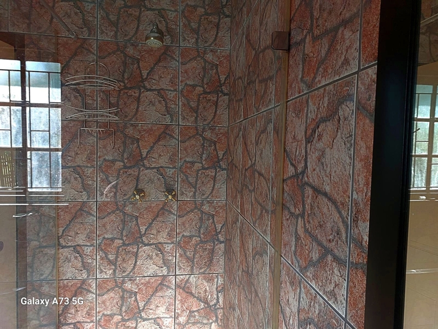 To Let 4 Bedroom Property for Rent in Amanzimtoti KwaZulu-Natal