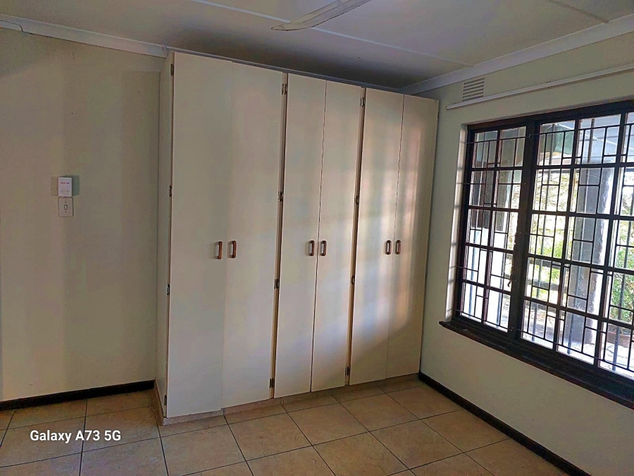 To Let 4 Bedroom Property for Rent in Amanzimtoti KwaZulu-Natal