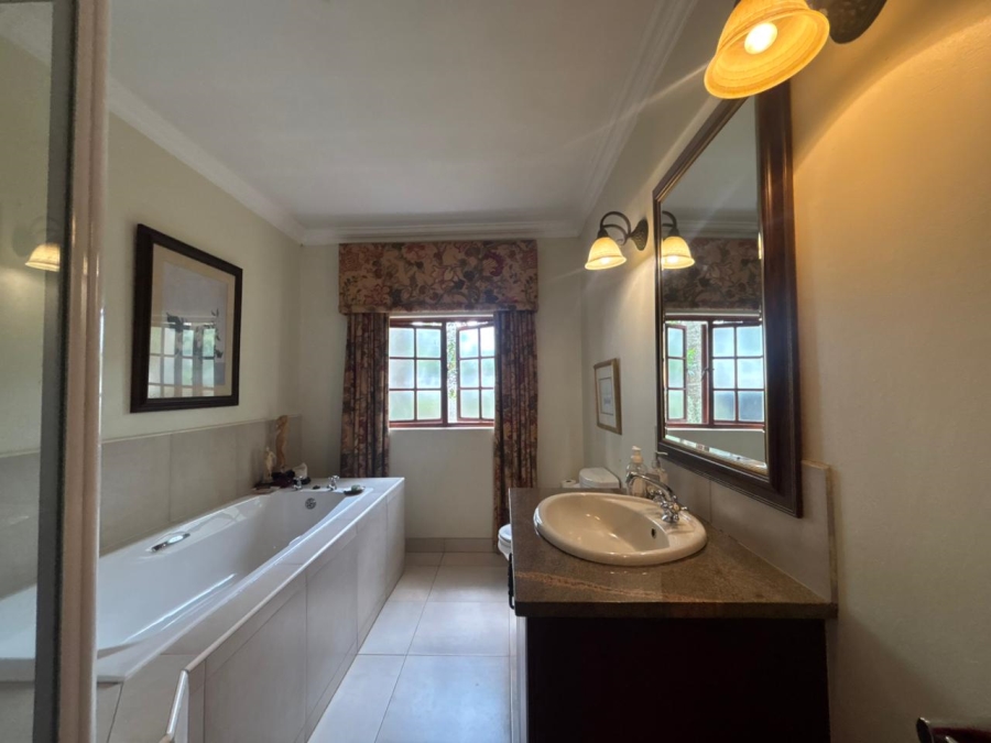 5 Bedroom Property for Sale in Shortens Country Estate KwaZulu-Natal