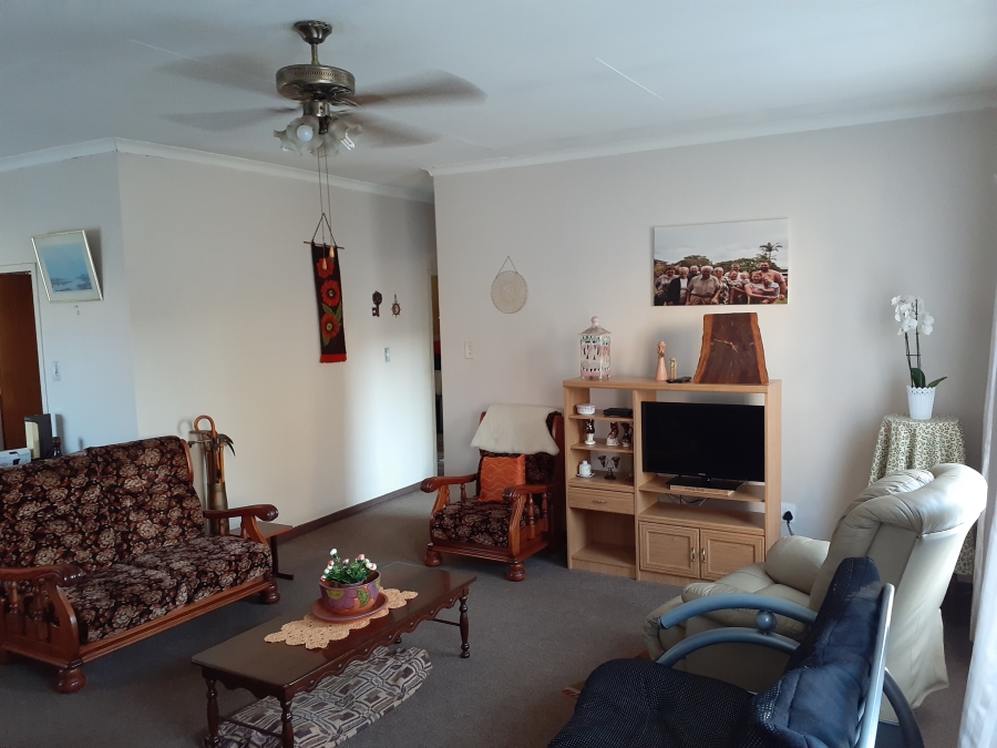 3 Bedroom Property for Sale in Sunnyridge KwaZulu-Natal