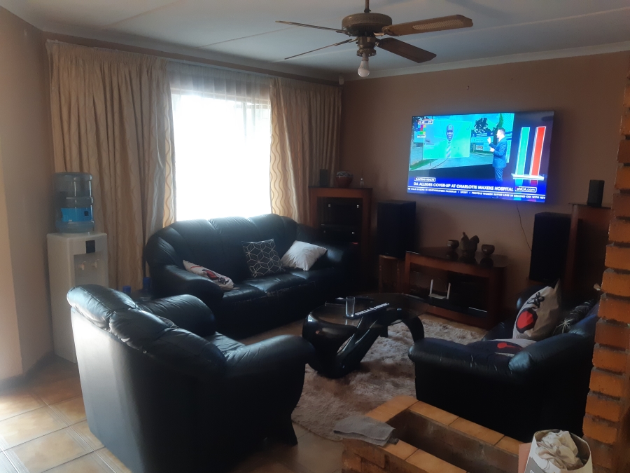 3 Bedroom Property for Sale in Regency Park KwaZulu-Natal