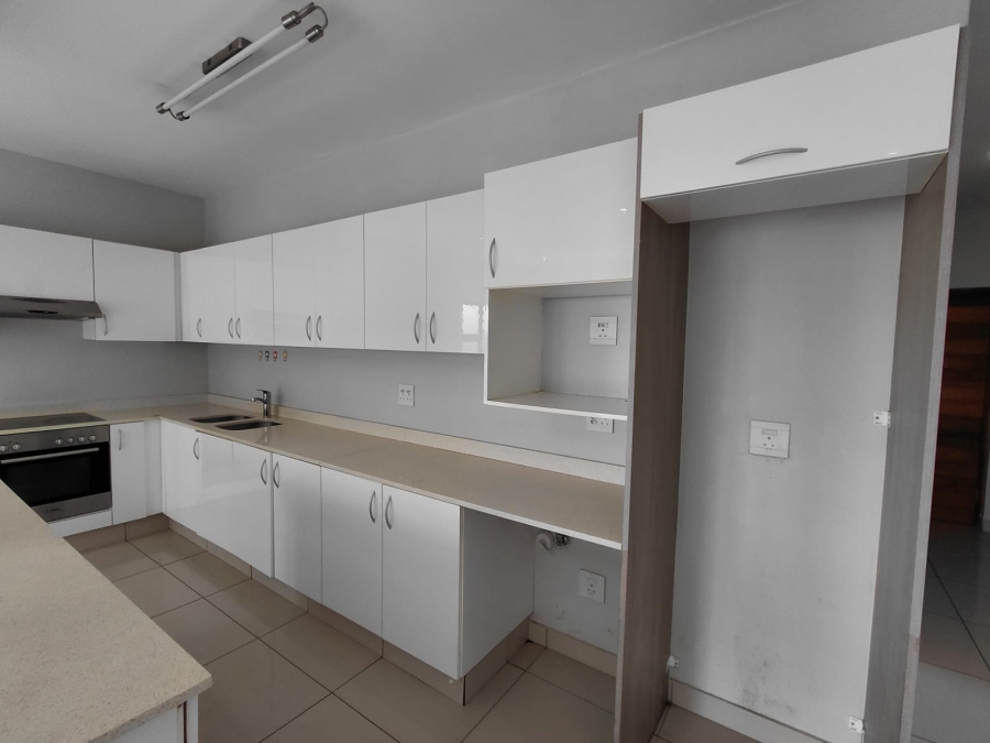 To Let 3 Bedroom Property for Rent in Umhlanga Ridge KwaZulu-Natal